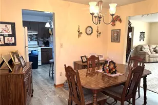 1121 Williams Dr, Washington Township, PA 15012 - Photo 12