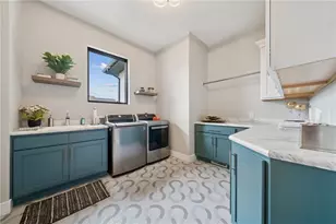 2099 Totteridge Dr, Salem Township, PA 15601 - Photo 36