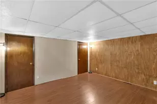 29 Freeport St, Delmont, PA 15626 - Photo 16