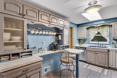 607 Westland Dr, Hempfield Township, PA 15601 - Photo 18