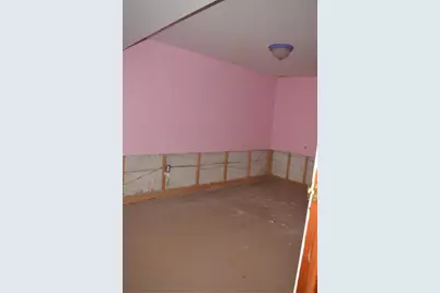 1062 Wall Ave, Pitcairn, PA 15140 - Photo 32