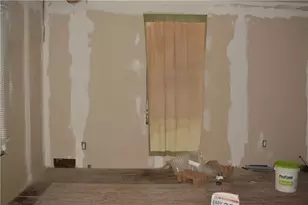 1062 Wall Ave, Pitcairn, PA 15140 - Photo 6