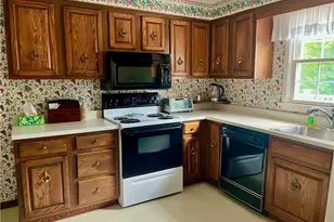 154 Sylvania Dr, South Park, PA 15236 - Photo 8