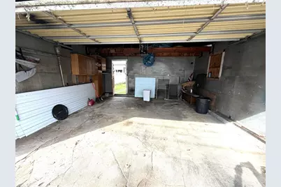 154 Jefferson Ave, Vandergrift, PA 15690 - Photo 4