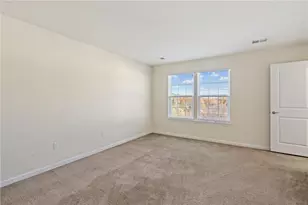 1966 Georgetown Dr, Pittsburgh, PA 15143 - Photo 16