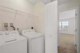 1966 Georgetown Dr, Pittsburgh, PA 15143 - Photo 24