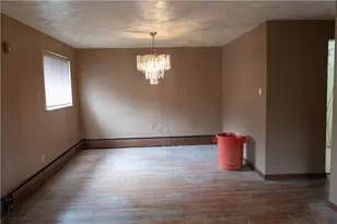 310 McCutcheon Ln, Pittsburgh, PA 15235 - Photo 4