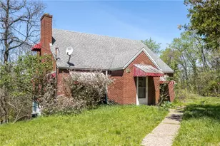 321 Apache Dr, Monessen, PA 15062 - Photo 1