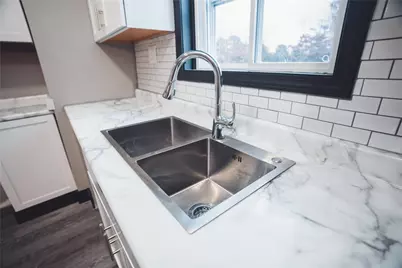 1739 N Water Ave, Hermitage, PA 16148 - Photo 4