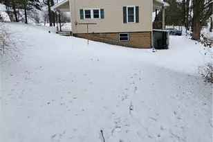 302 E Church St, Clay Township, PA 16061 - Photo 6