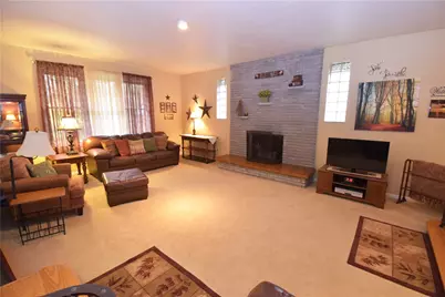 1010 Marathon Dr, Pittsburgh, PA 15235 - Photo 4