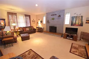 1010 Marathon Dr, Pittsburgh, PA 15235 - Photo 4