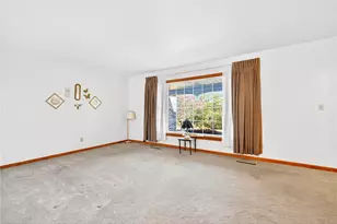 323 Dixon Blvd, South Union Township, PA 15401 - Photo 18