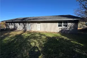 669 Tyrol Blvd, Monessen, PA 15062 - Photo 38