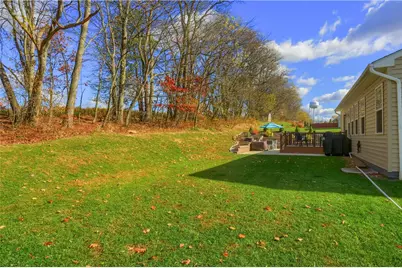 136 Cameron Square Dr, Connoquenessing Boro, PA 16033 - Photo 6