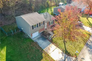 318 Tionesta Dr, Pittsburgh, PA 15068 - Photo 4