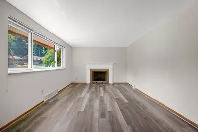 5123 S Passage Dr, Pittsburgh, PA 15236 - Photo 6