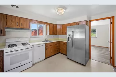 5123 S Passage Dr, Pittsburgh, PA 15236 - Photo 14