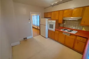 76 Summit Ave, Ellwood City, PA 16117 - Photo 10