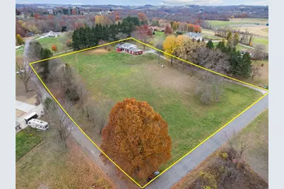 35 Oak Creek Dr, Sewickley Township, PA 15089 - Photo 2