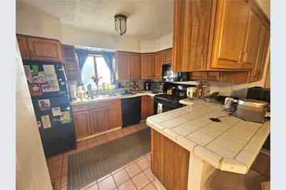 7910 Graff Ave, Pittsburgh, PA 15218 - Photo 6