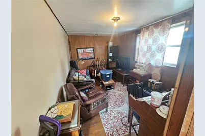 7910 Graff Ave, Pittsburgh, PA 15218 - Photo 12