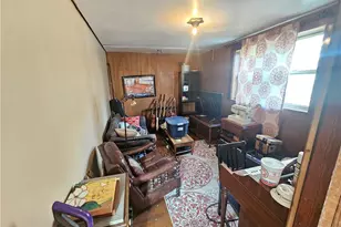 7910 Graff Ave, Pittsburgh, PA 15218 - Photo 12