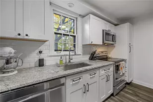 747 Fruithurst Dr, Pittsburgh, PA 15228 - Photo 10