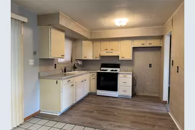 405 Diehl Dr, McKeesport, PA 15132 - Photo 12