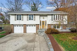 452 Tahoe Dr, Pittsburgh, PA 15239 - Photo 1