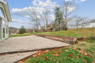 452 Tahoe Dr, Pittsburgh, PA 15239 - Photo 32