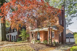 130 Yorkshire Dr, Pittsburgh, PA 15208 - Photo 2