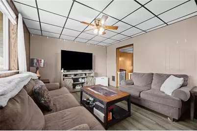 1412 Broadway Ave, Stowe Township, PA 15136 - Photo 4