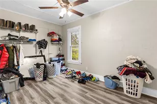 282 Orchard St, Sharon, PA 16146 - Photo 10