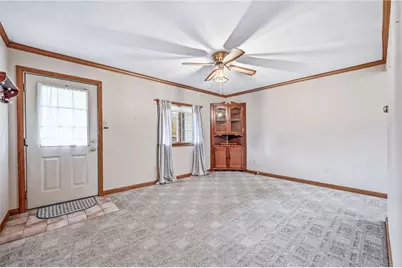 1122 Memorial Blvd, Sharon, PA 16146 - Photo 10