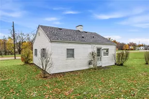 1122 Memorial Blvd, Sharon, PA 16146 - Photo 8