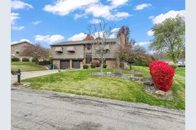 129 Beachmont Dr, Chippewa Township, PA 15010 - Photo 2