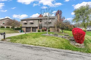 129 Beachmont Dr, Chippewa Township, PA 15010 - Photo 2