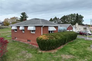 346 Ceylon Rd, Carmichaels-Cumberland, PA 15320 - Photo 2