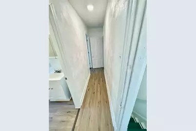 1812 Cecil St, Pittsburgh, PA 15215 - Photo 8