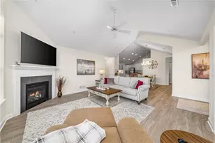 6111 Heatherfield Ct, Lancaster Township, PA 16037 - Photo 12