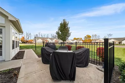 6111 Heatherfield Court, Lancaster Township, PA 16037 - Photo 6