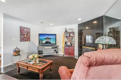 88 Waterfront Dr, Washington's Landing, PA 15222 - Photo 30