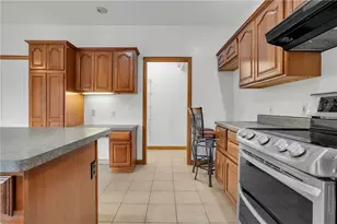 120 Alameda Rd, Twp of But NW, PA 16001 - Photo 12