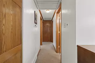 801 Redstone Dr, Pittsburgh, PA 15101 - Photo 18