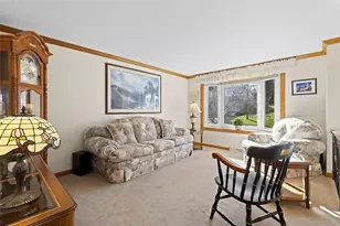 801 Redstone Dr, Pittsburgh, PA 15101 - Photo 4