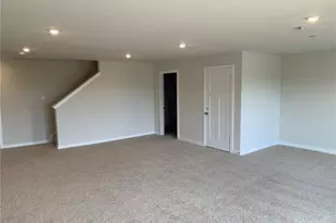 218 Paddock Ln, Harmony Boro, PA 16037 - Photo 10