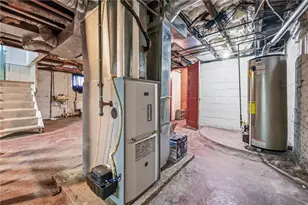 300 Ormond Ave, Sharon, PA 16146 - Photo 1