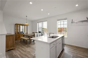 108 Sweetwater Dr, Moon/Crescent Twp, PA 15108 - Photo 10