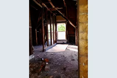 419 Bellvue St, Wall Boro, PA 15148 - Photo 6